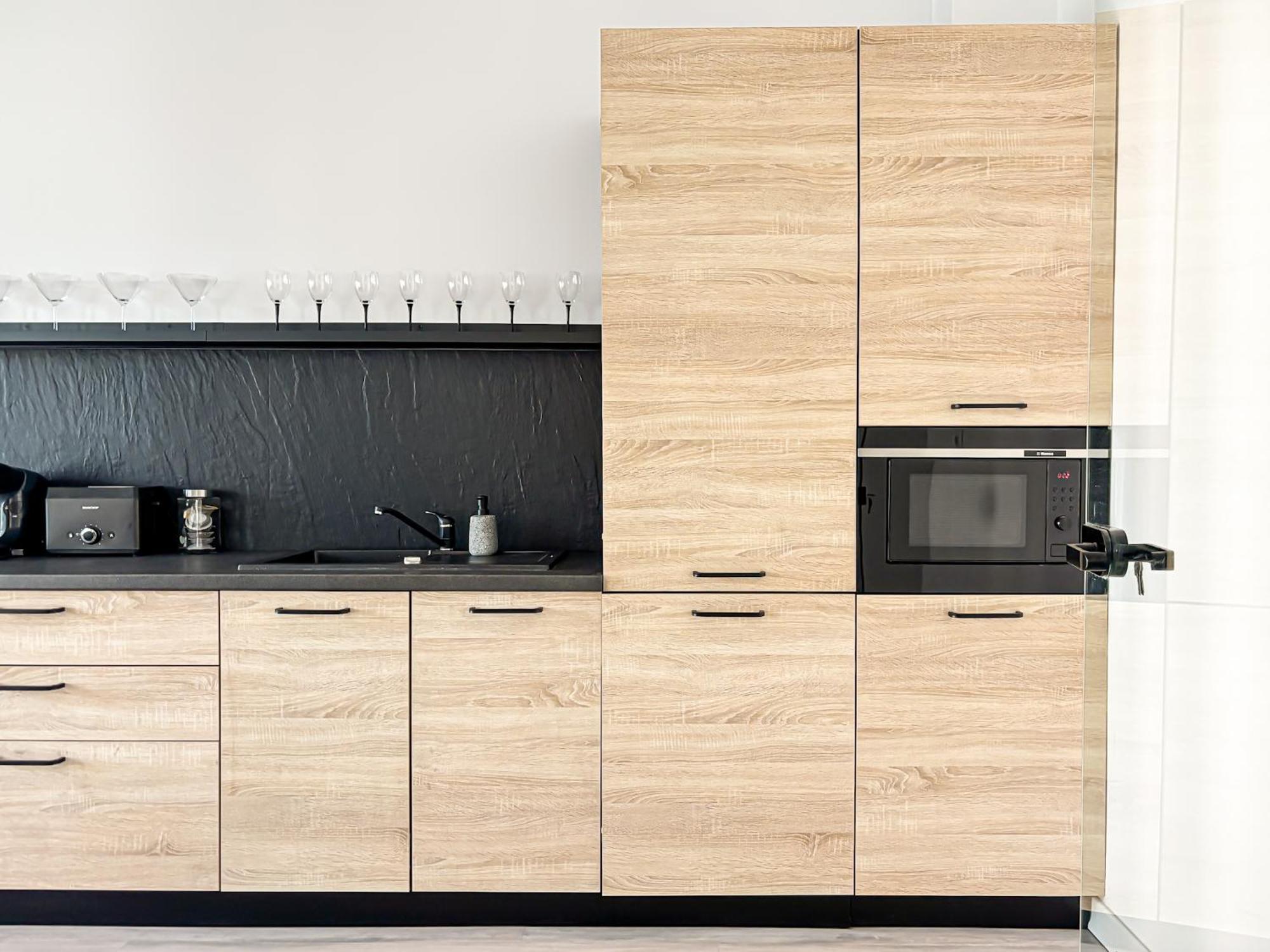 Cloud9 Noir - Modern Design Bucureşti